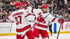 Свечников и Никишин помогли «Каролине» на выезде обыграть «Торонто» в НХЛ