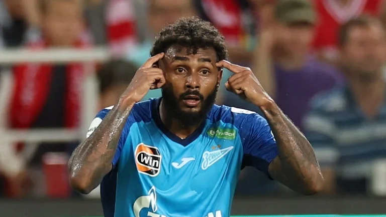 Сергей Семак хочет рассказать о состоянии опоздавшего на сборы Вендела