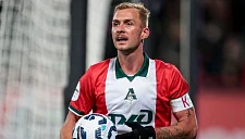 Только четыре полевых игрока провели первый круг РПЛ без замен