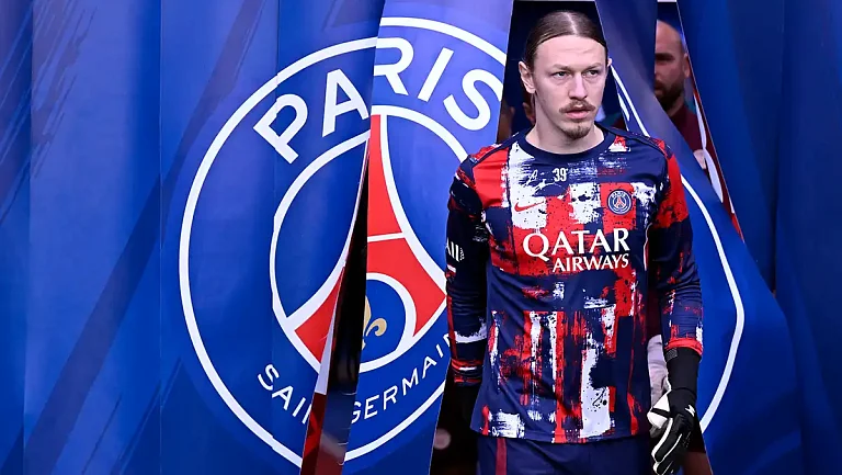 Французский эксперт объяснил, кто лучше в ПСЖ — Сафонов или Шевалье