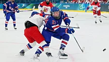 Флаг России сняли на трибунах во время хоккейного матча на Олимпиаде-2026