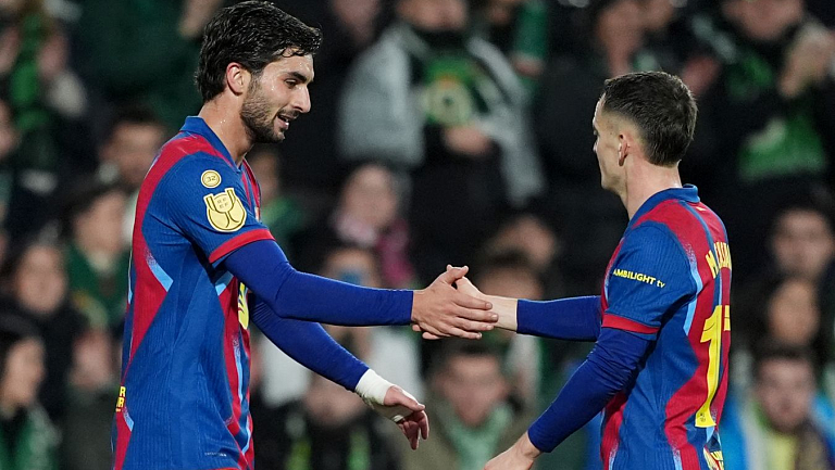 «Барселона» вышла в четвертьфинал Кубка Испании, обыграв «Расинг» 