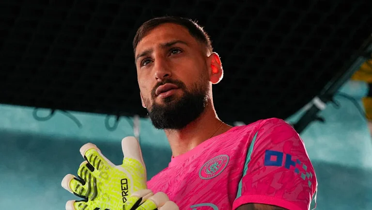 Гвардиола оценил перспективы Доннаруммы в «Сити»: «Ему будут забивать»