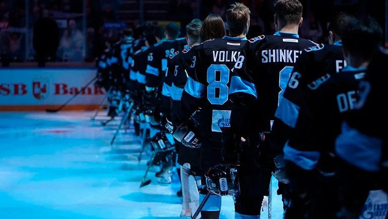 Минское «Динамо» заключило пробные контракты с Лахновым и Хобяном