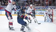 «Металлург» вырвал победу у «Нефтехимика» в серии буллитов со счетом 4:3