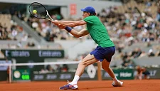 Тренер Янника Синнера назвал проблемные моменты перед матчем с Джоковичем 