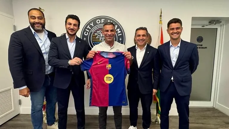 «Барселона» пытается наладить связи с Майами