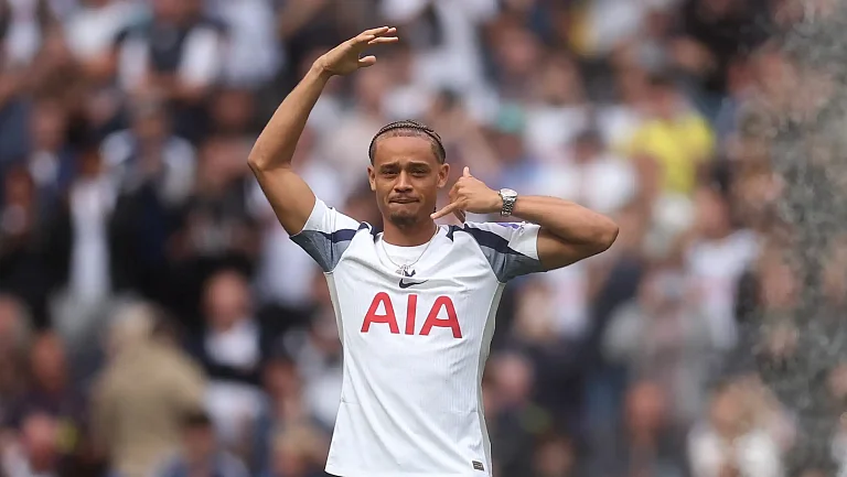 Симонс поразил тренеров «Тоттенхэма» в тренировочном процессе