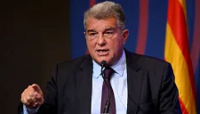 Жоан Лапорта похвалил Деку за успешную регистрацию игроков