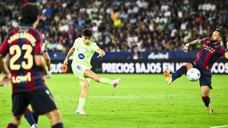 Педри признан автором лучшего гола августа в Ла Лиге