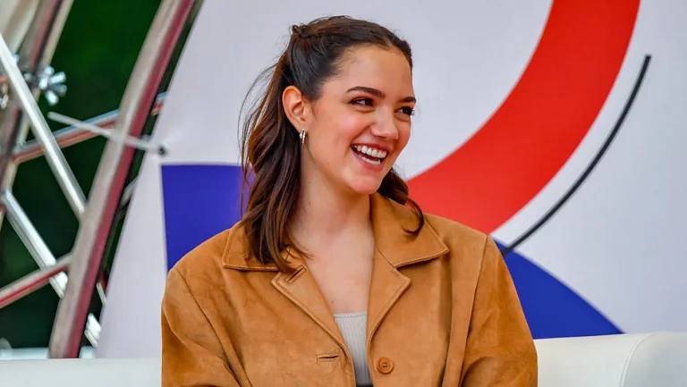 Медведева рассказала, как строит отношения при загруженном графике