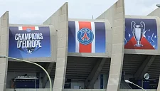 Паника на церемонии в честь победы «ПСЖ»: фанаты пытаются прорваться в стадион