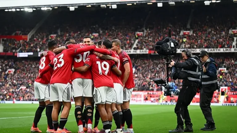 «Юнайтед» побеждает «Сандерленд» 2:0, дебют Ламменса впечатляет