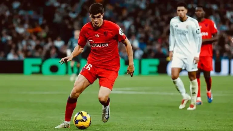 «Наполи» продолжает переговоры с «Севильей» по поводу Хуанлу Санчеса