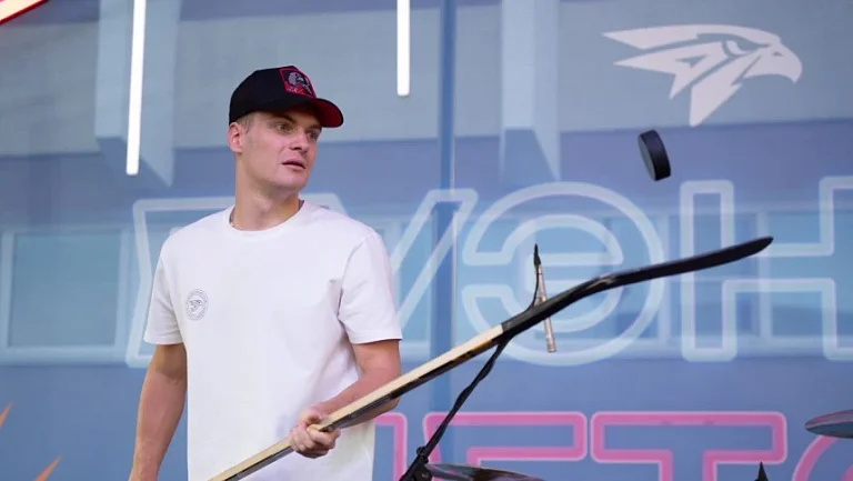 Агент Рашевского опроверг слухи о проблемах со здоровьем игрока