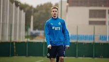 Хет-трик Гладышева приносит России уверенное преимущество над Беларусью