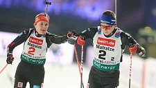 Немецкие биатлонисты победили в масс-старте на «Рождественской гонке»