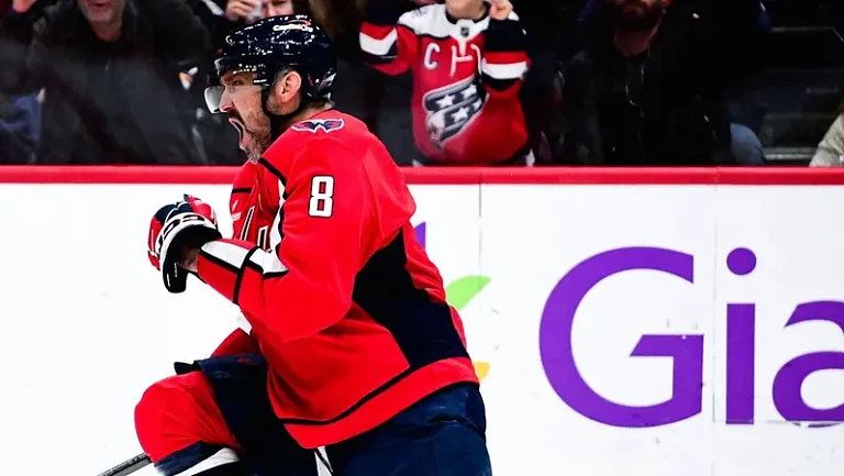 Овечкин сравнялся с Ягром по числу победных шайб в НХЛ