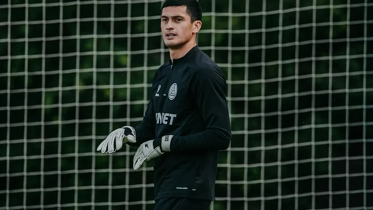 Вратарь «Акрона» Гудиев заявил: «К Садулаеву вопросов нет, к судьям — есть»