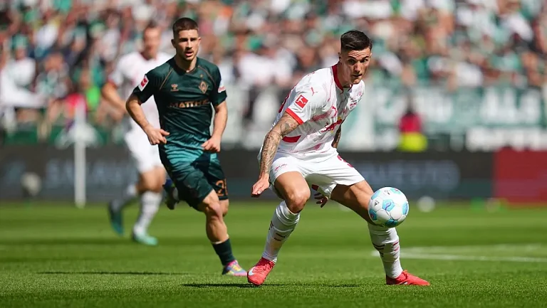 «Манчестер Юнайтед» и «Ньюкасл» соревнуются за Беньямина Шешко