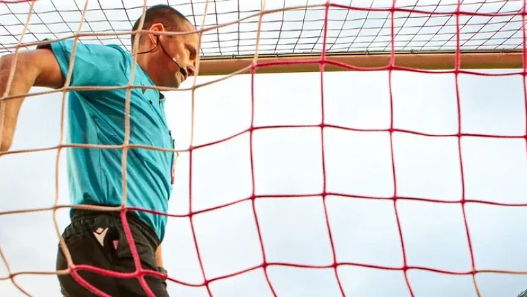 Турецкие футбольные судьи массово ставили ставки на матчи