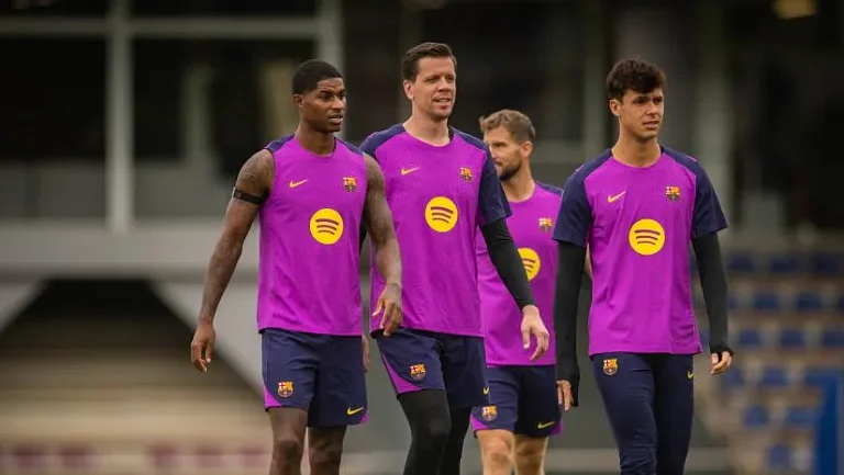 «Барселона» отправится в Японию после решения проблем с промоутером