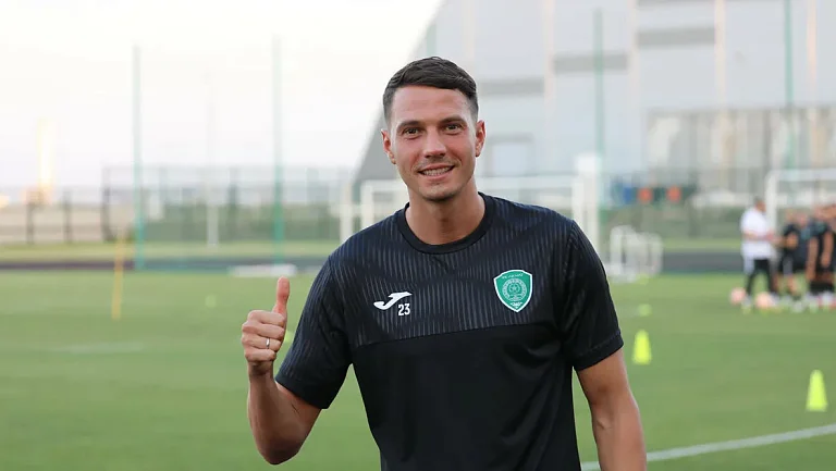 Рахимов дал оценку новому полузащитнику «Рубина» Антону Швецу