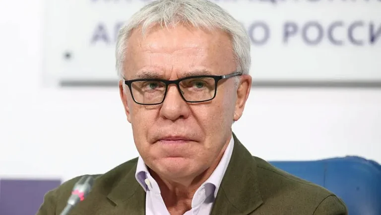 Вячеслав Фетисов назвал Сергея Бобровского лучшим вратарём в истории России