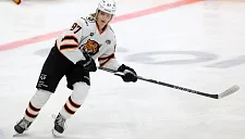 «Спартак» обменял двух хоккеистов на форварда Коротких из «Амура»