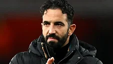 Упрямый подход Аморима может стоить ему работы в МЮ