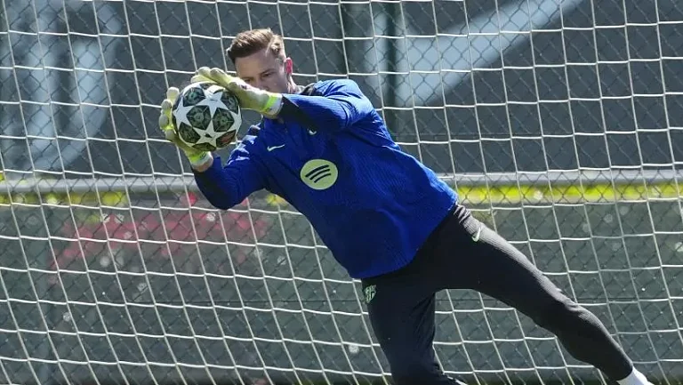 Тер Штеген прооперирован, восстановление займет больше времени