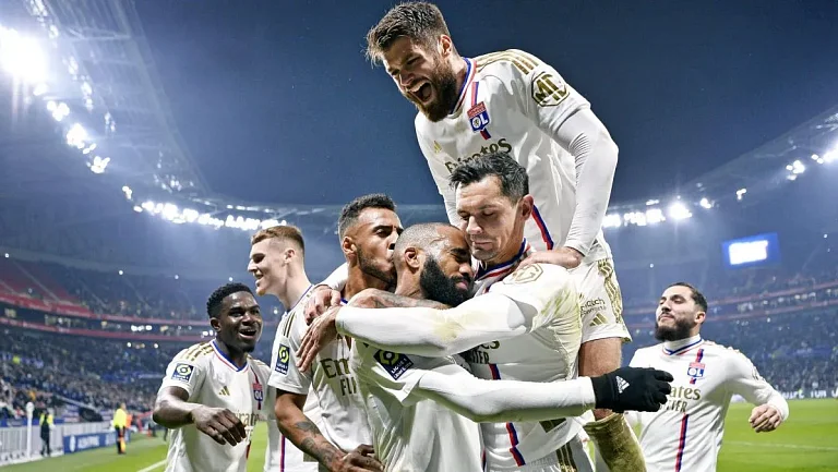 «Лион» решил отпустить Чалету-Цара, хорват едет в Испанию