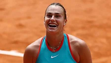 Соболенко одержала победу в первом сете полуфинала с Игой Швёнтек