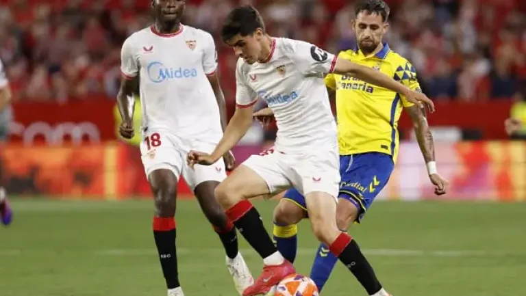 Переговоры с «Севильей» по поводу Хуанлу Санчеса всё ещё продолжаются