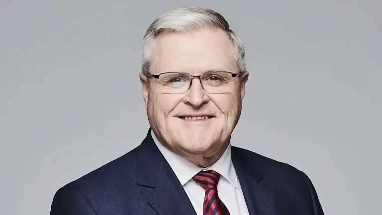 Боб Маккензи объявил о выходе на пенсию