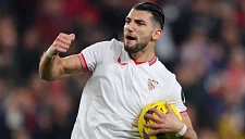 Рафа Мир тренируется в «Севилье» и ждёт решения по своей судьбе