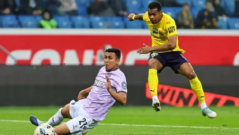 «Акрон» поднялся в таблице РПЛ, обыграв «Ростов» в гостях