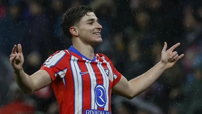 Аргентина уже требует Золотой мяч для Хулиана Альвареса