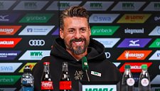 У тренера «Аугсбурга» в телефоне записаны номера 18 000 хорватов 