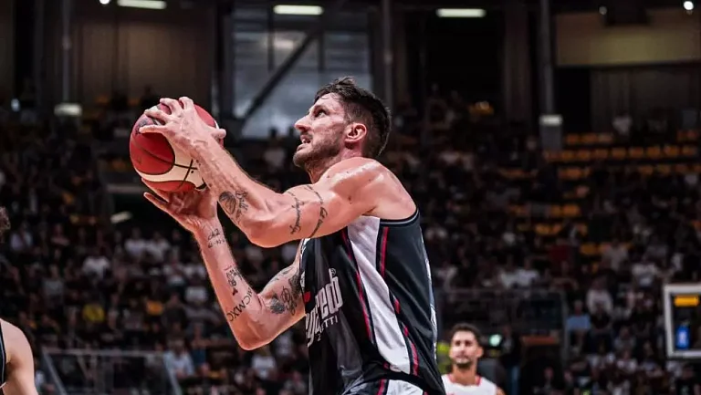 Перенесший рак Ачилле Полонара подписал контракт с «Динамо Сассари»