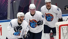 «Сибирь» проиграла 13-й матч кряду, уступив «Шанхай Дрэгонс» в КХЛ