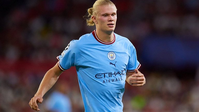 «Барселона» выбирает: усилить левый фланг или найти нового форварда?

