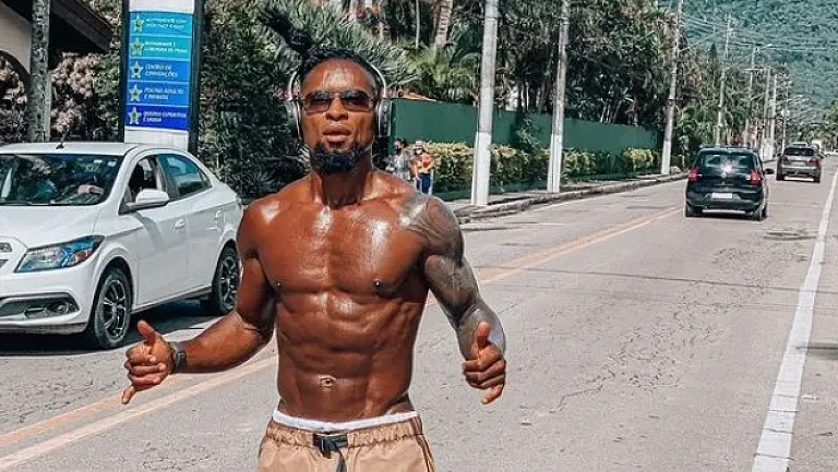 Зе Роберто демонстрирует отличную форму в 51 год