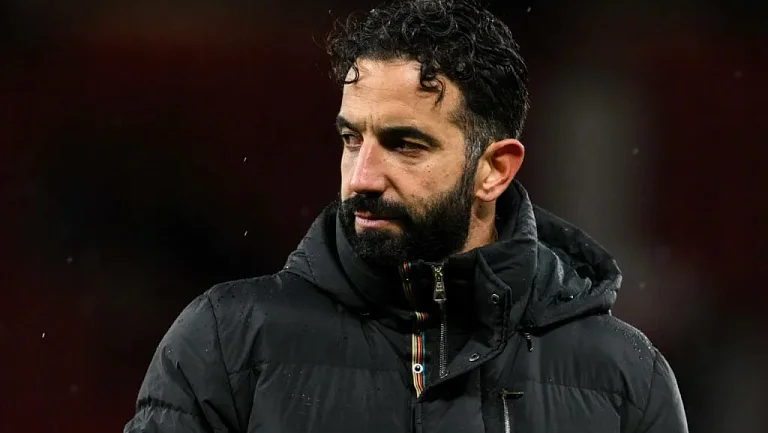 «Манчестер Юнайтед» теряет миллионы из-за неудач