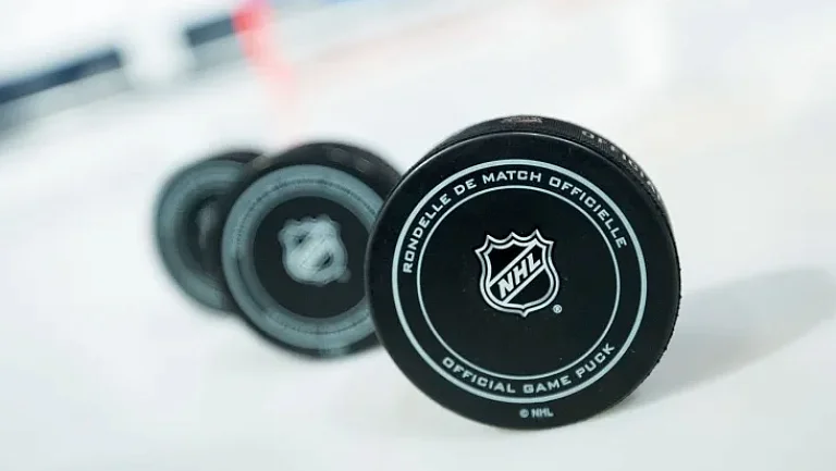 Как новичок Вашингтона переписал историю НХЛ с одним пасом?