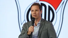 «Ривер Плейт» обеспокоен группой с «Универсидадом» из-за частых перелётов