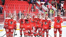 «Авто» разгромила «Кузнецких медведей»