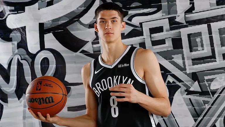 «Шарлотт» обыграл «Бруклин», Дёмин набрал 14 очков в дебюте