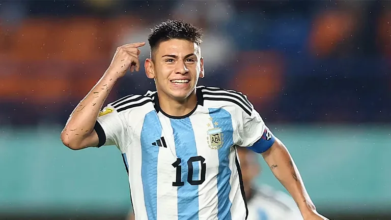 «Манчестер Сити» отклонил запрос «Ромы» на Эчеверри