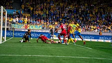 Поздний гол Янга принёс «Арминии» важное очко в гостях против «Брауншвейга»